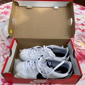 Womens Classic Nike Cortez Leather